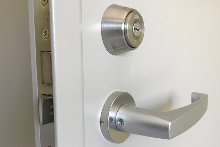 岩手県盛岡市のサッシ・鍵の取付修理 合同会社藤村工業/サッシドア・鍵